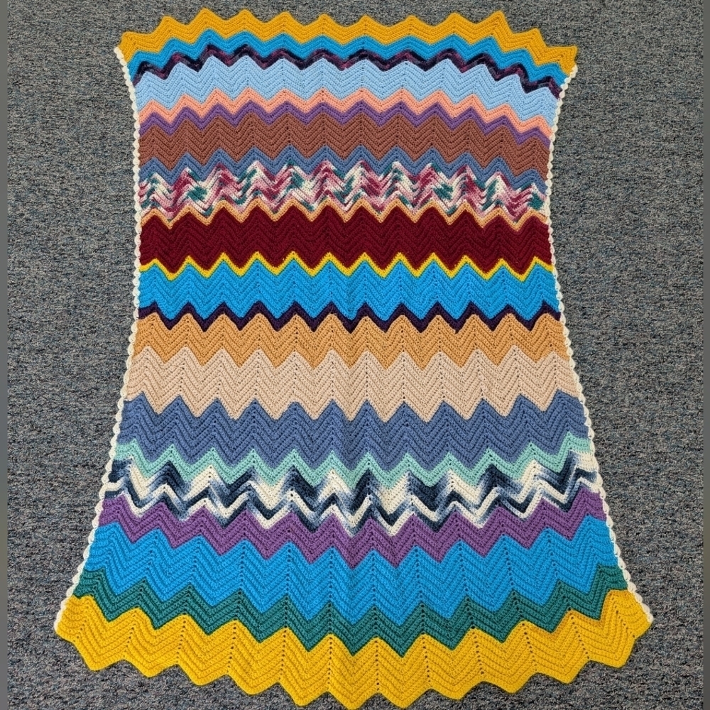Vintage Handmade Zig Zag Large Colorful Afghan Throw Blanket